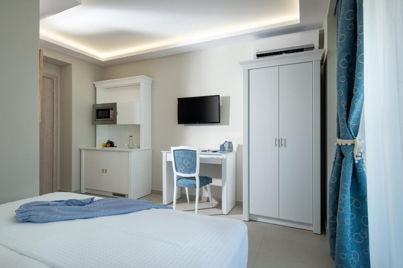 Light Blue Hotel Nea Kallikrateia Eksteriør bilde