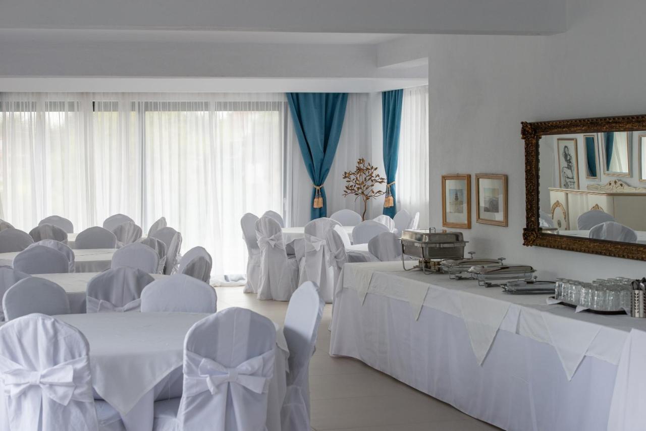 Light Blue Hotel Nea Kallikrateia Eksteriør bilde